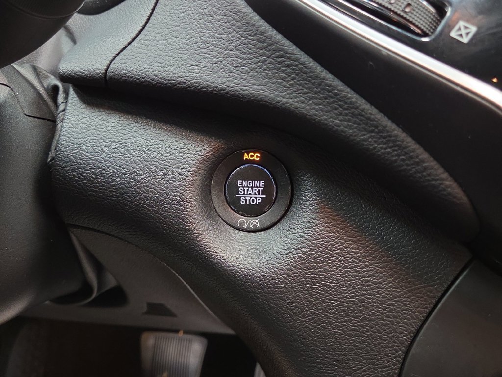 Used 2019 Jeep Cherokee Limited AWD/4WD image 18