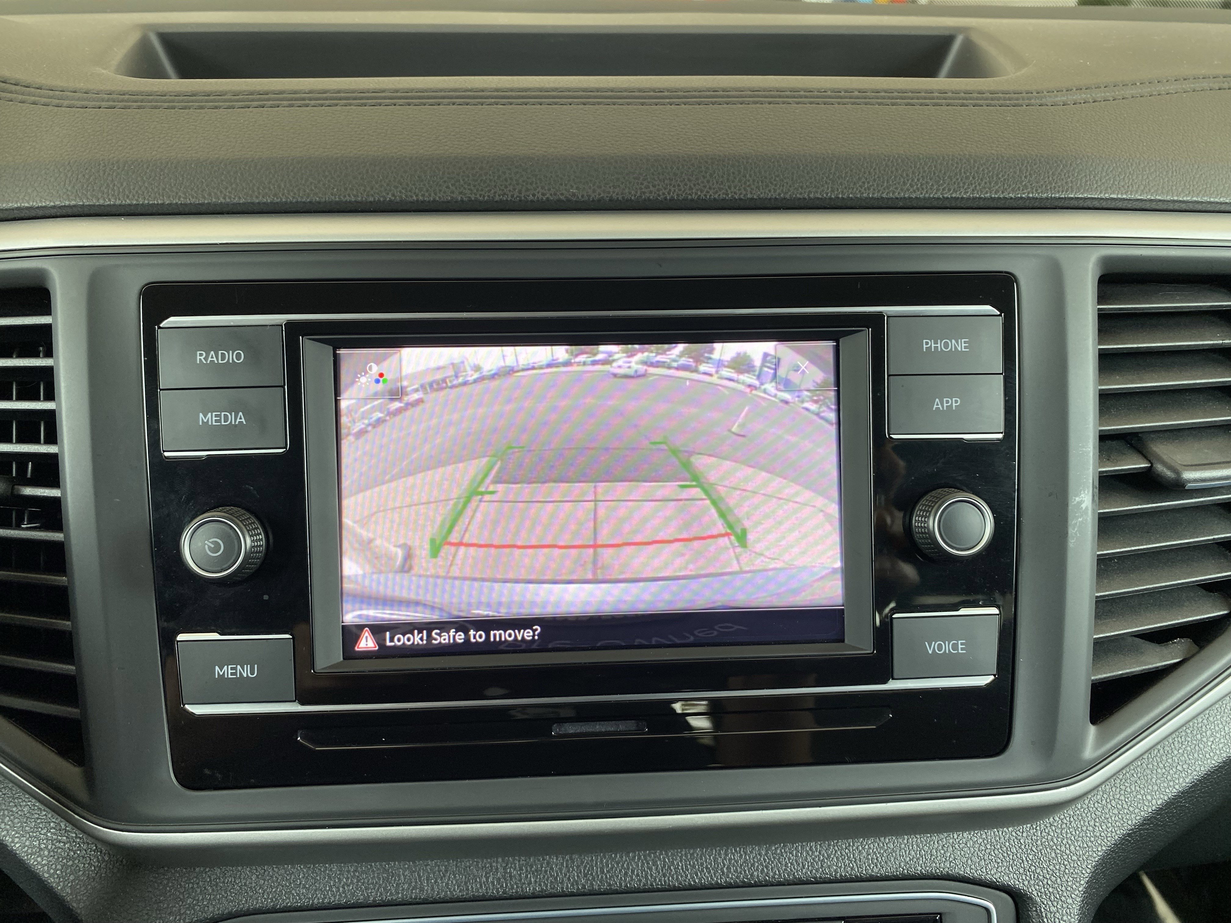 Certified 2023 Volkswagen Atlas SE image 4