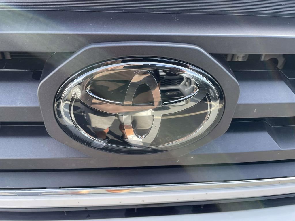 Used 2022 Toyota Tacoma SR5 image 16