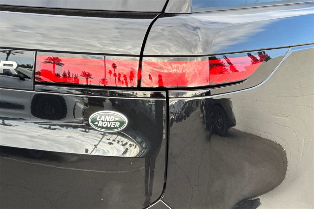 Used 2023 Land Rover Range Rover Sport SE image 35