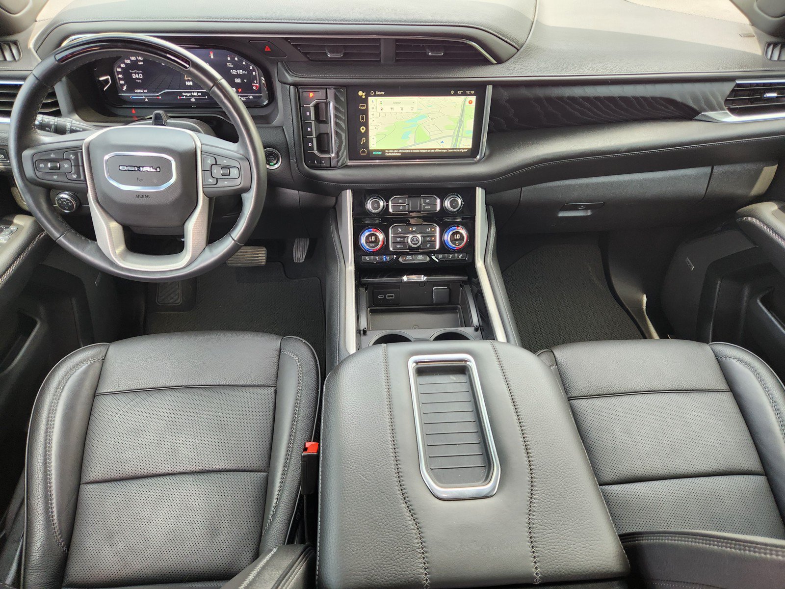 Used 2024 GMC Yukon Denali w/ Advanced Technology Package AWD/4WD image 8