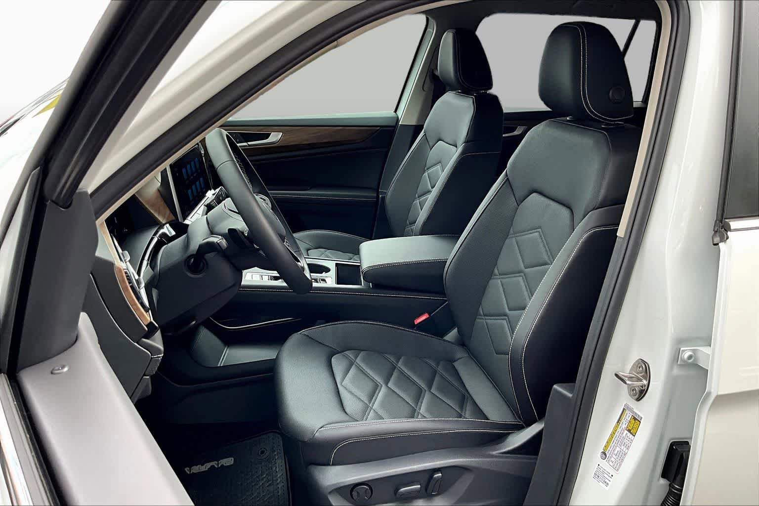 New 2026 Volkswagen Atlas SE FWD image 9