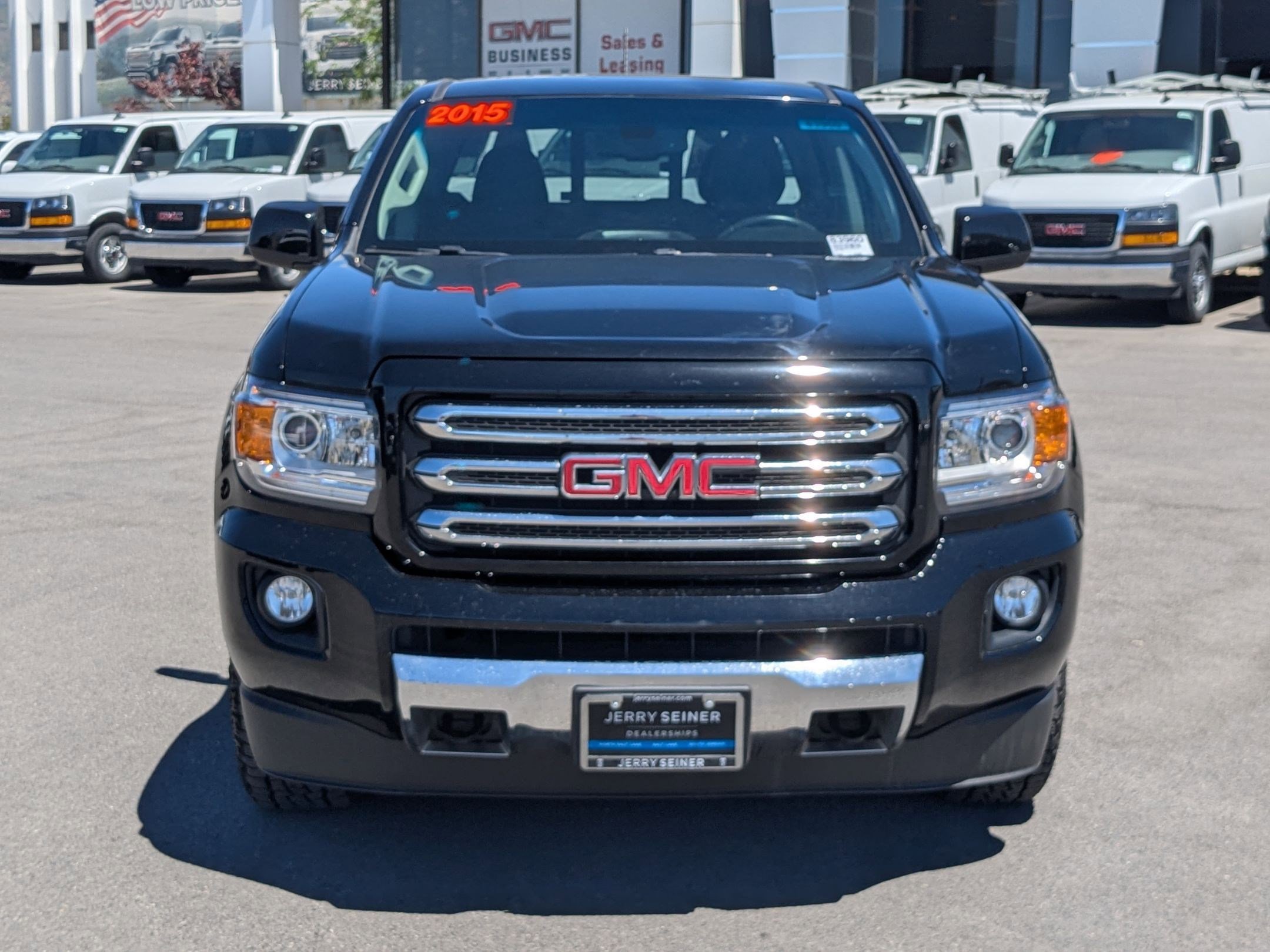 Used 2015 GMC Canyon SLE w/ All-Terrain Package AWD/4WD image 8