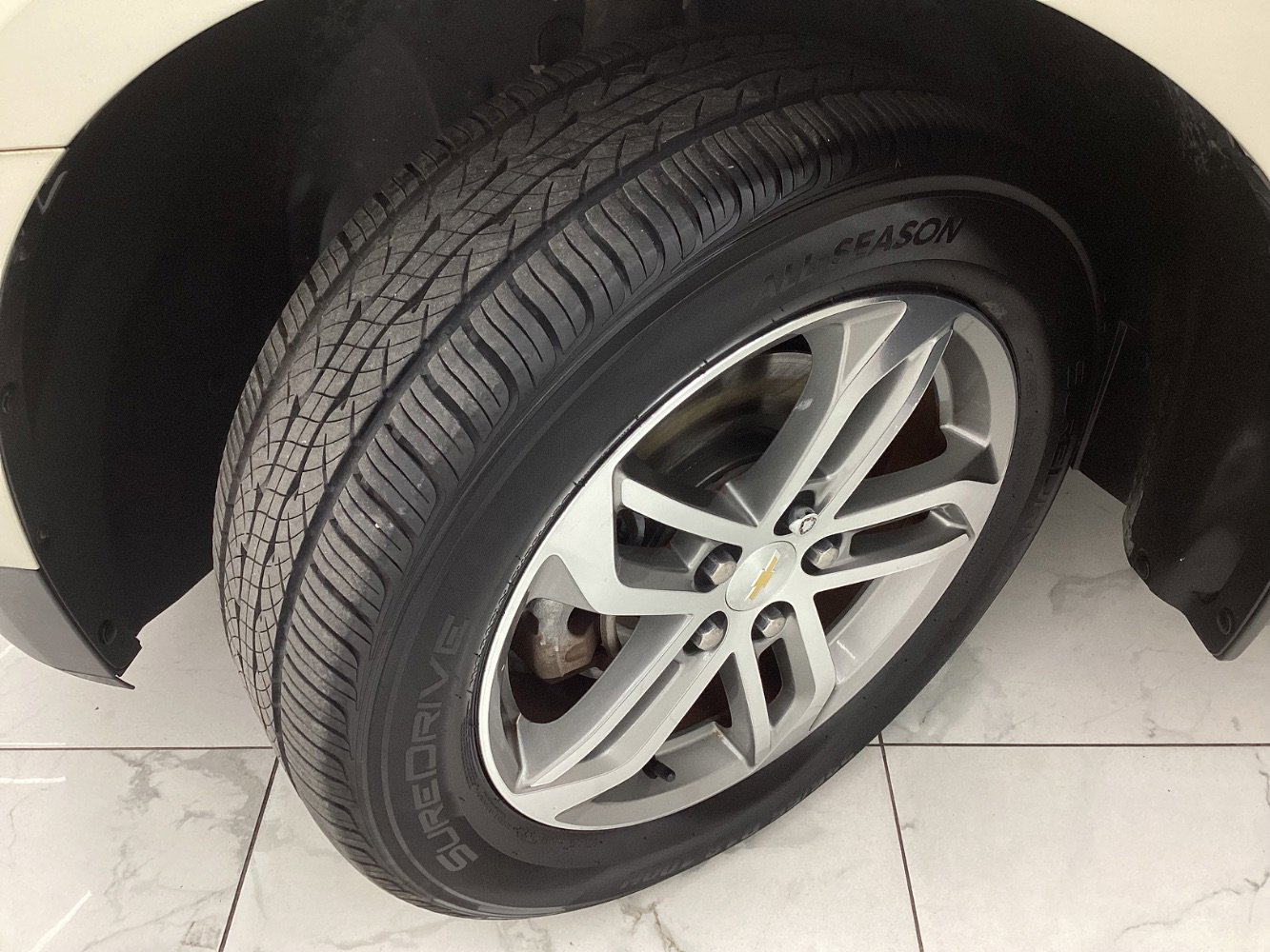 Used 2016 Chevrolet Equinox LTZ w/ Enhanced Convenience Package image 43