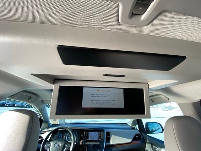 Used 2020 Toyota Sienna Limited Premium AWD/4WD image 19