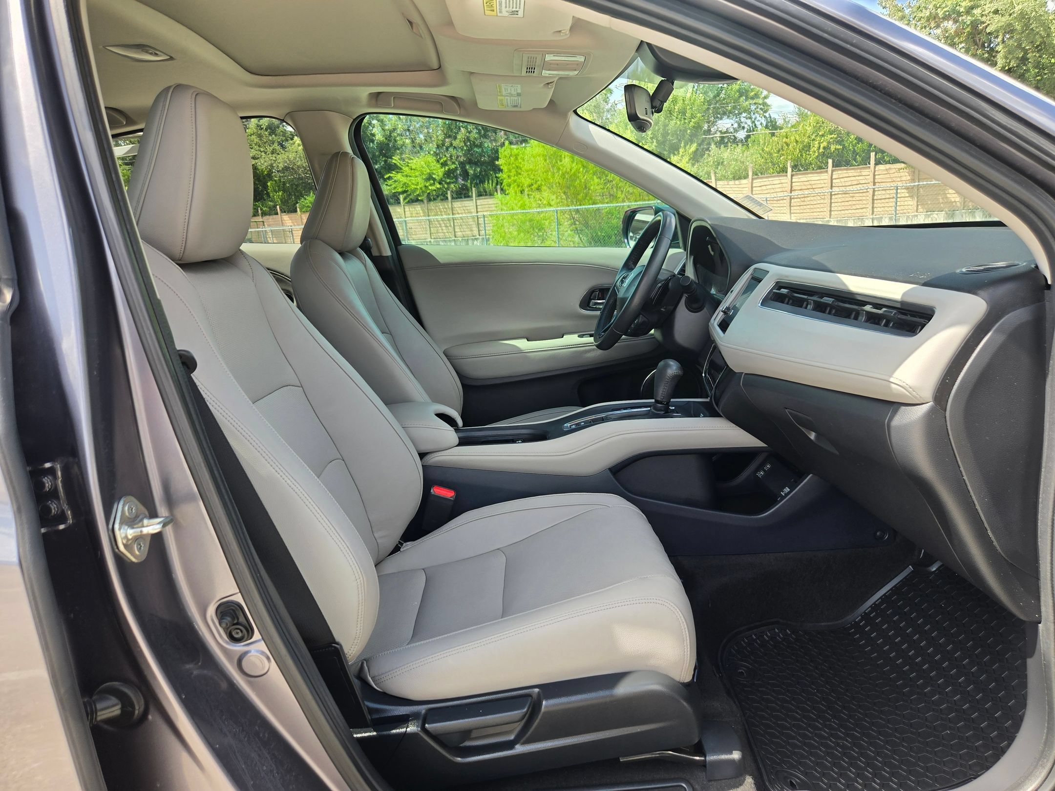 Used 2019 Honda HR-V Touring image 27