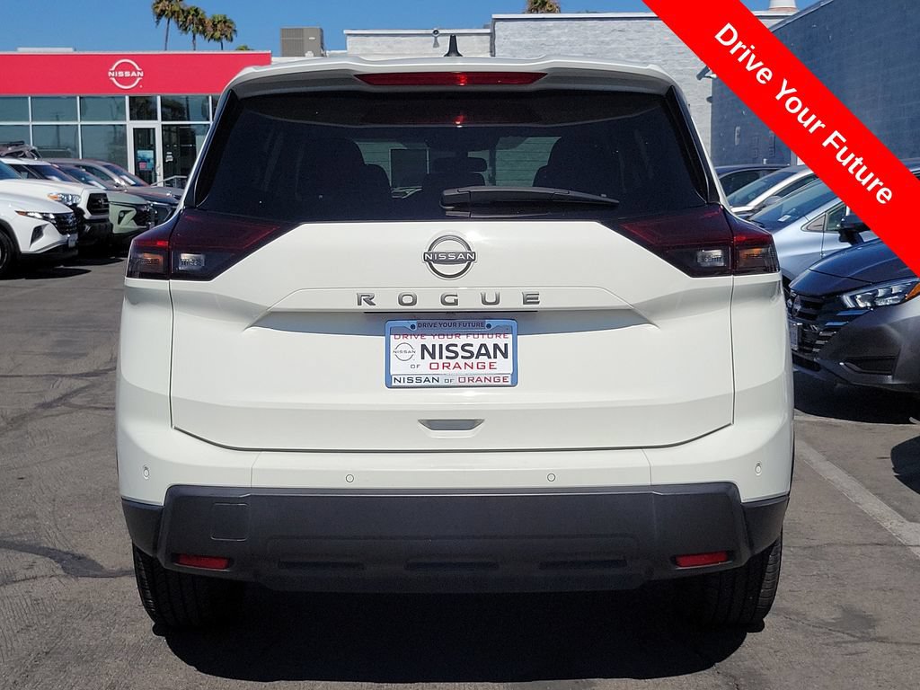 Used 2024 Nissan Rogue S FWD image 29