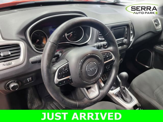 Used 2018 Jeep Compass Sport FWD image 11