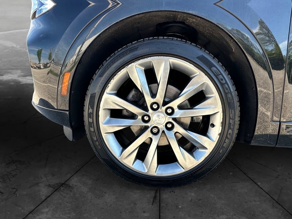 Used 2021 Buick Envision Avenir w/ Technology Package II AWD/4WD image 14