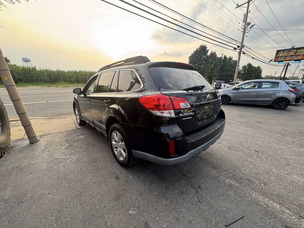 Used 2010 Subaru Outback 3.6R Limited AWD/4WD image 6