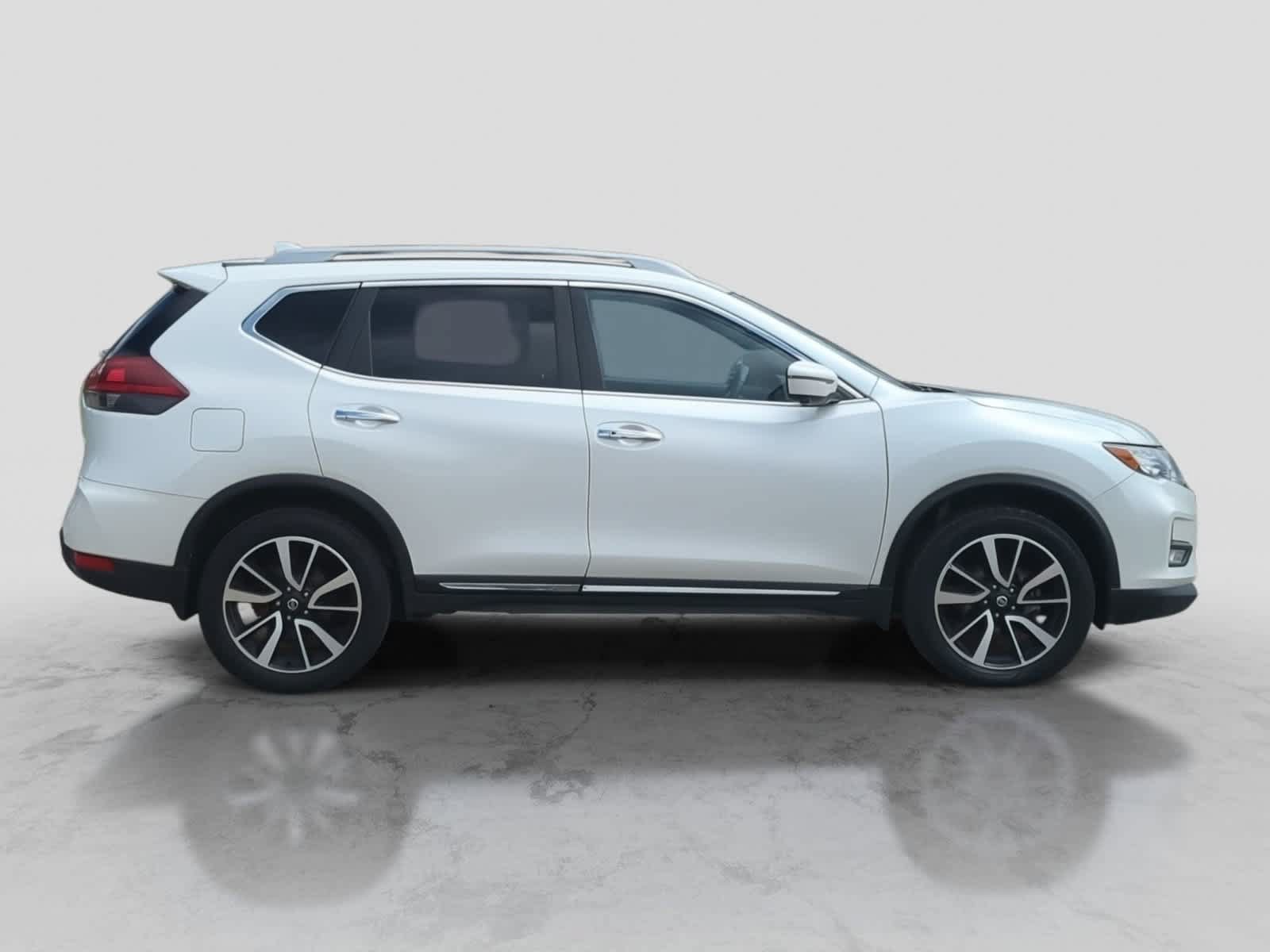 Used 2019 Nissan Rogue S AWD/4WD image 6