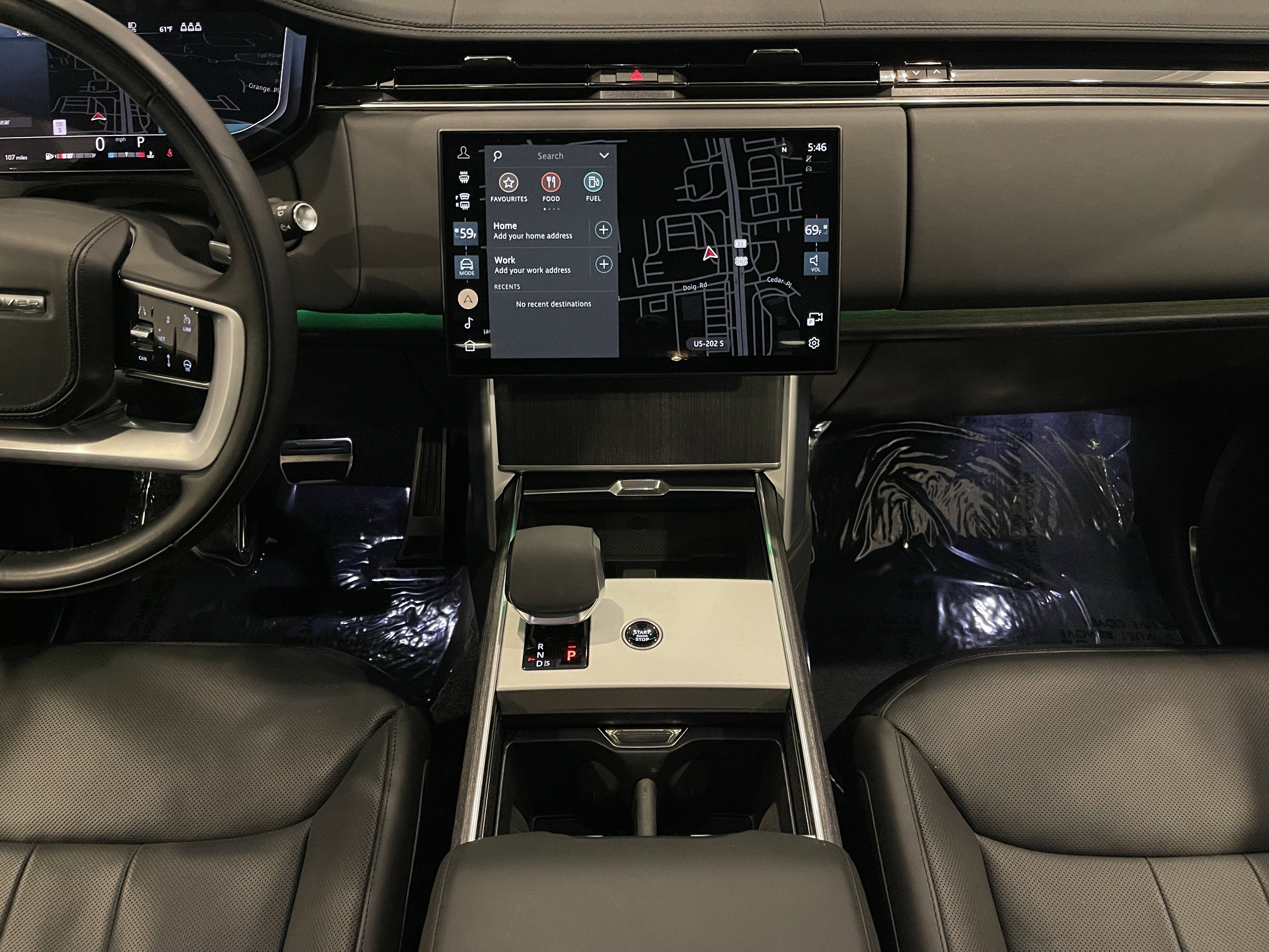 Used 2025 Land Rover Range Rover SE AWD/4WD image 17