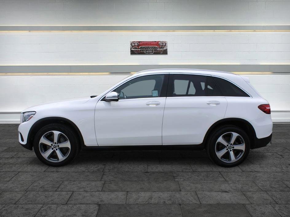 Used 2019 Mercedes-Benz GLC 300 w/ Premium Package image 4