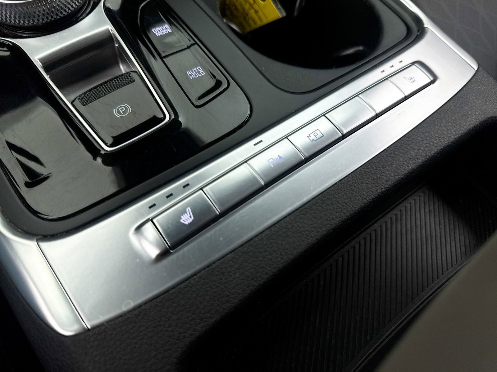 Certified 2025 Kia Carnival EX image 27