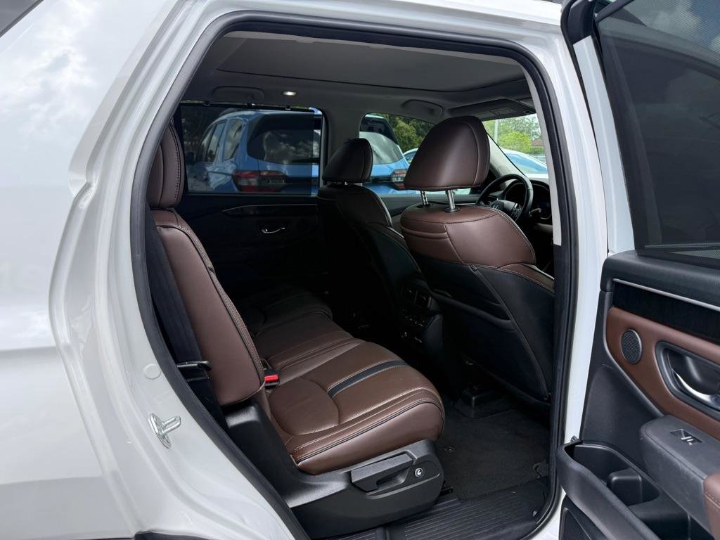 Used 2023 Honda Pilot Elite image 37