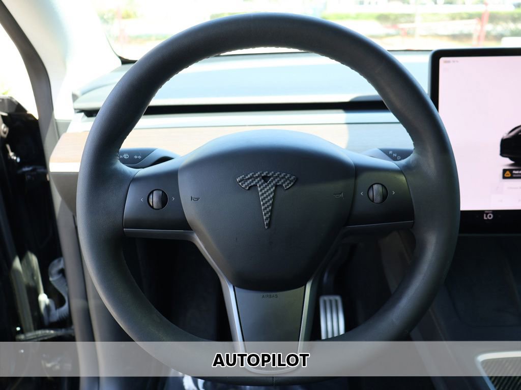 Used 2022 Tesla Model Y Performance image 3