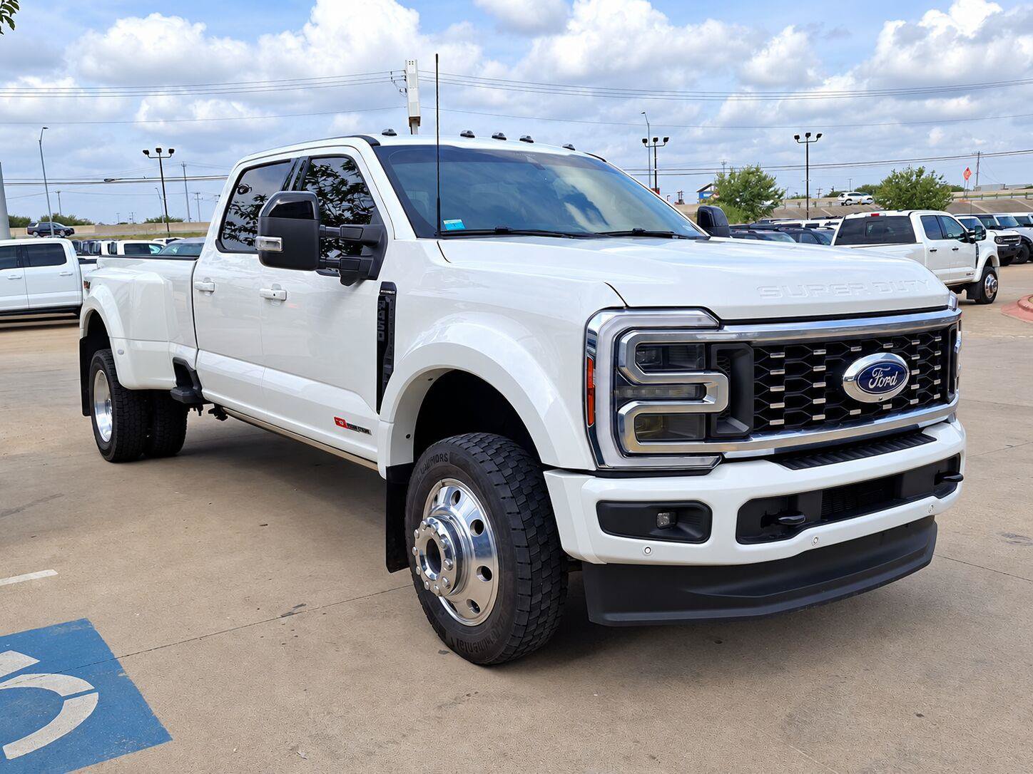 Certified 2025 Ford F450 Platinum w/ FX4 Off-Road Package AWD/4WD image 26