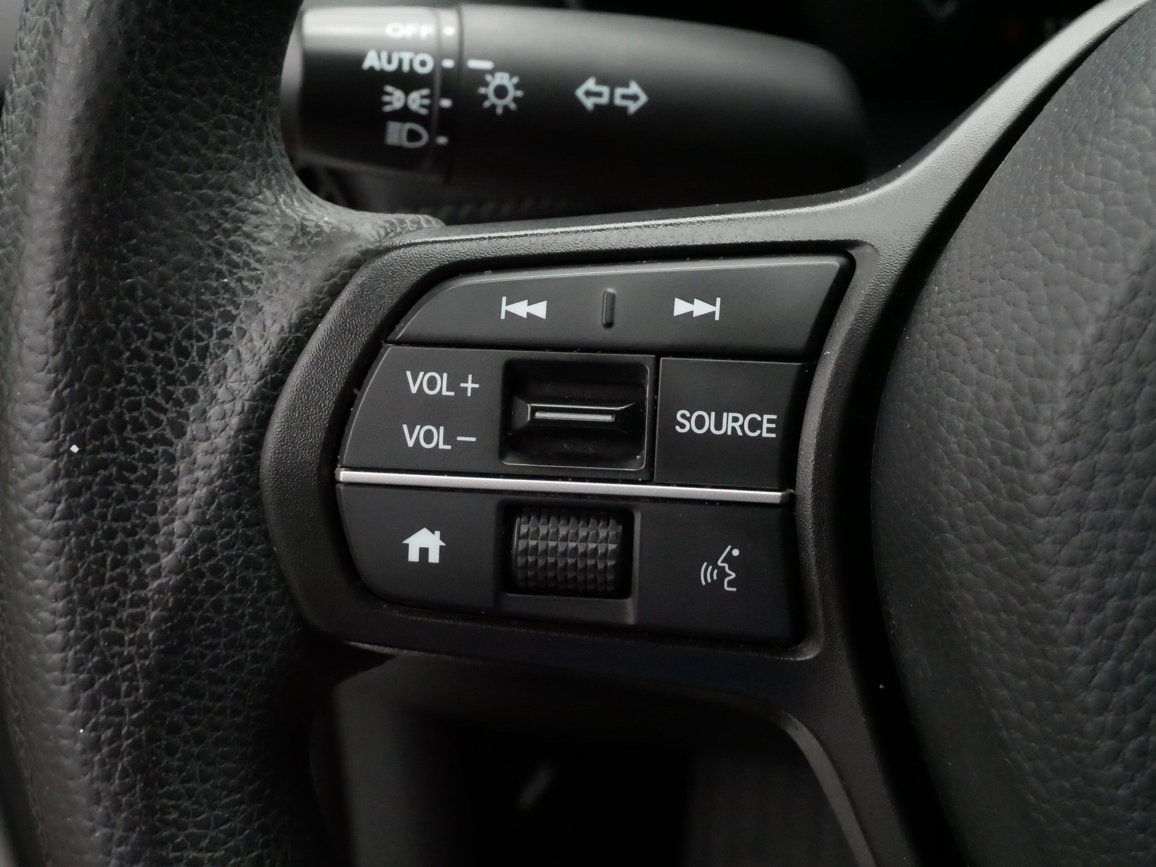 Used 2024 Honda HR-V LX image 27