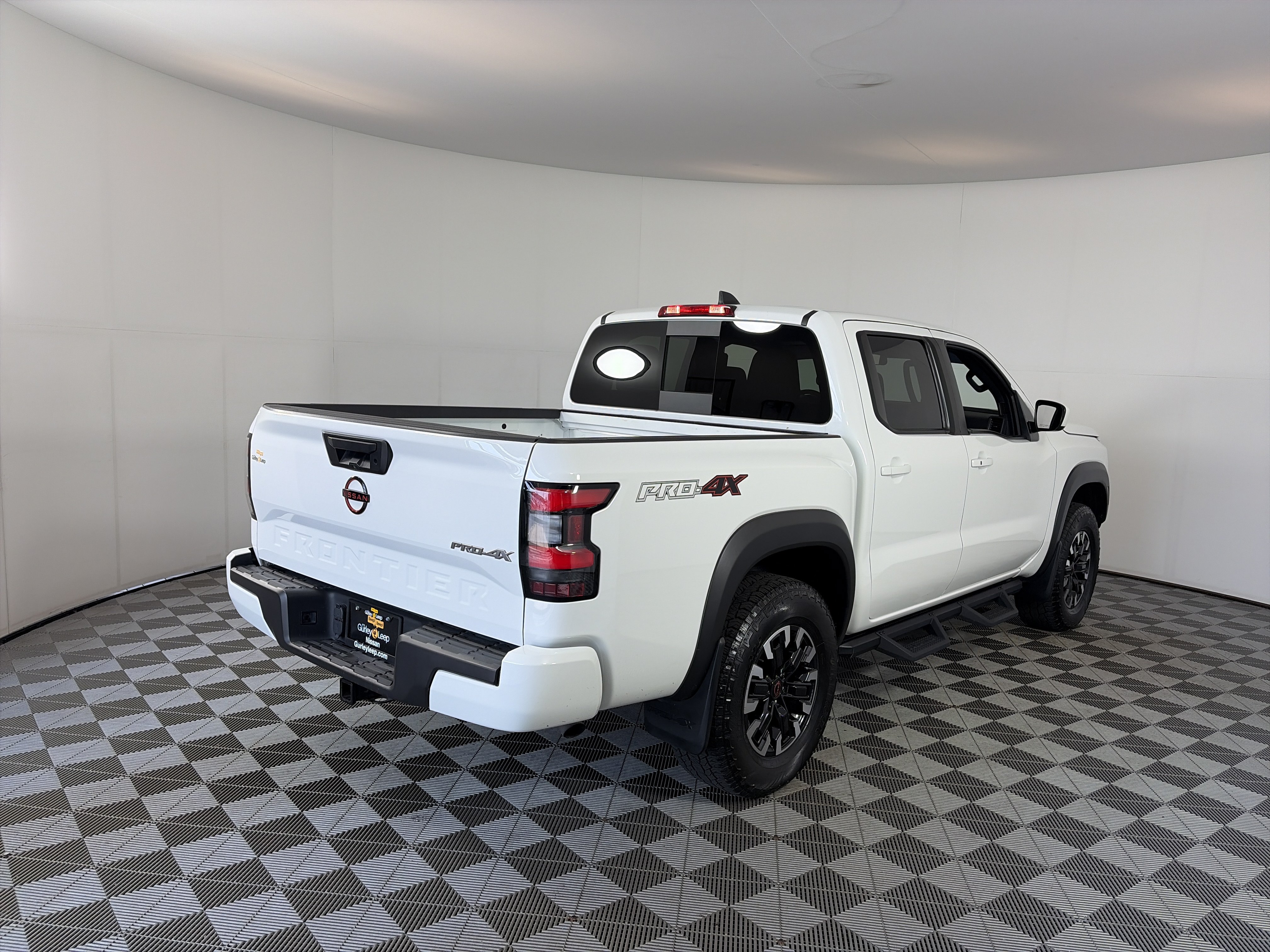 Certified 2023 Nissan Frontier PRO-4X w/ Tow Package AWD/4WD image 10