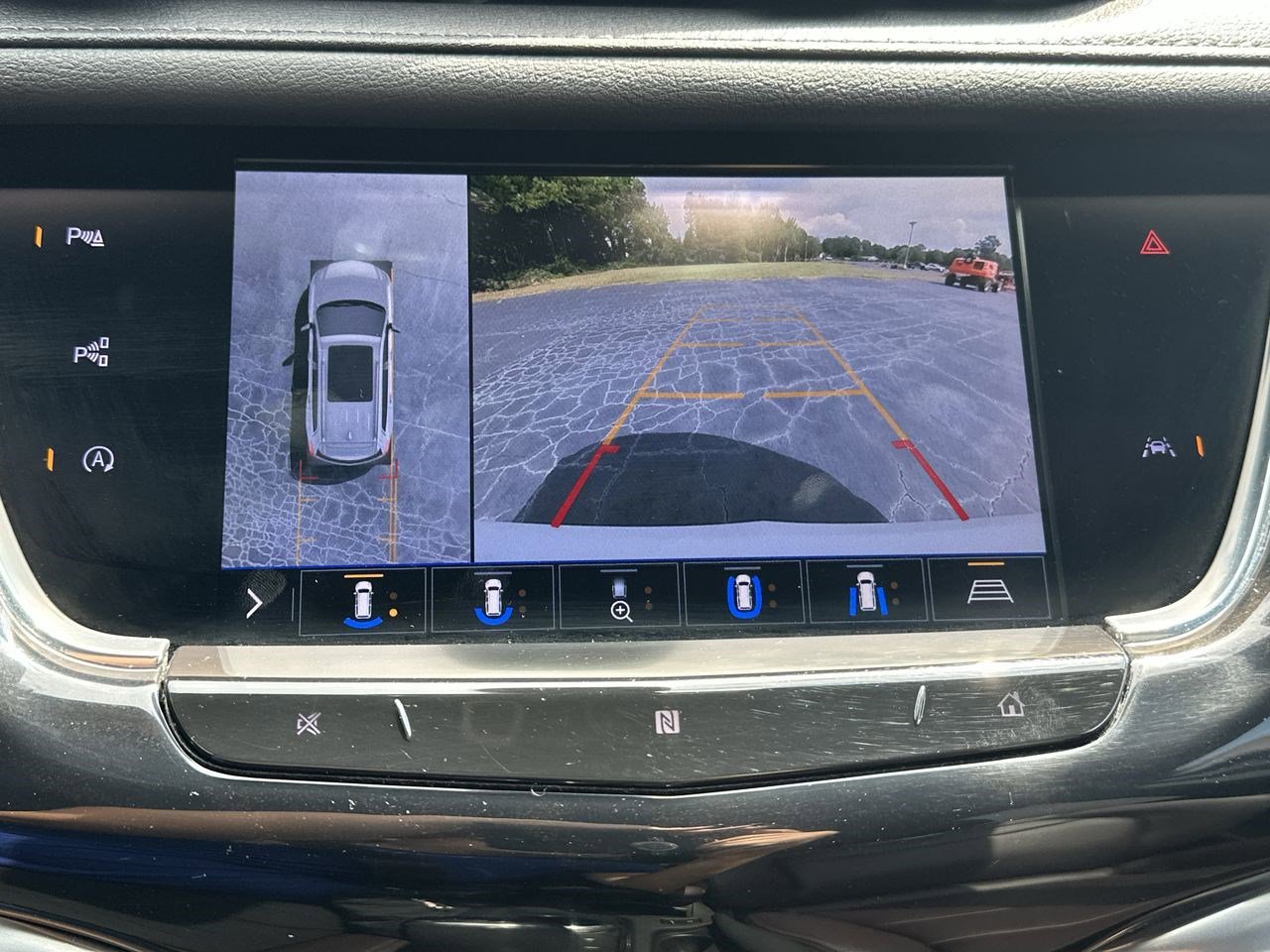 Used 2020 Cadillac XT6 Premium Luxury image 15