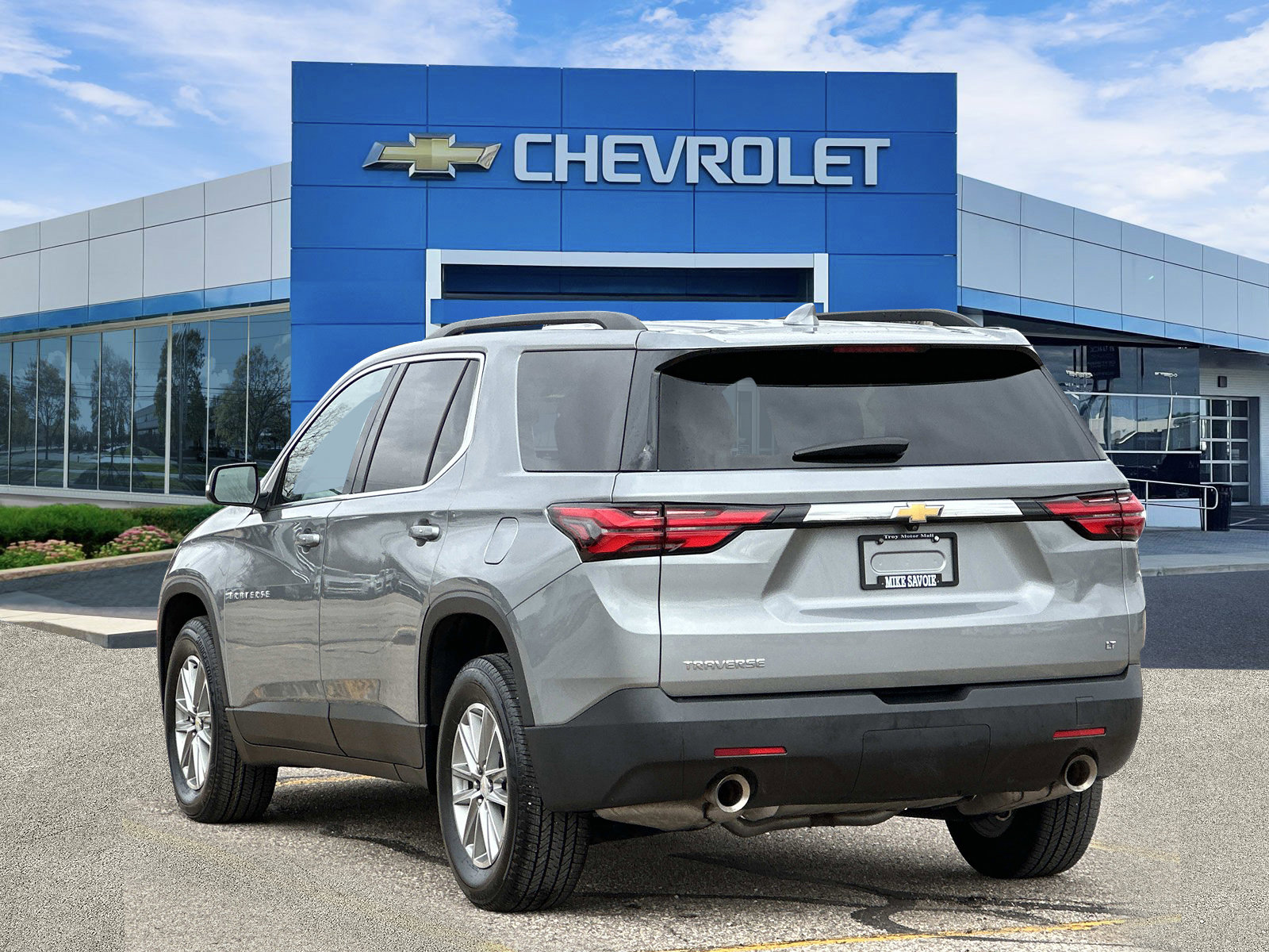 Certified 2023 Chevrolet Traverse LT image 3