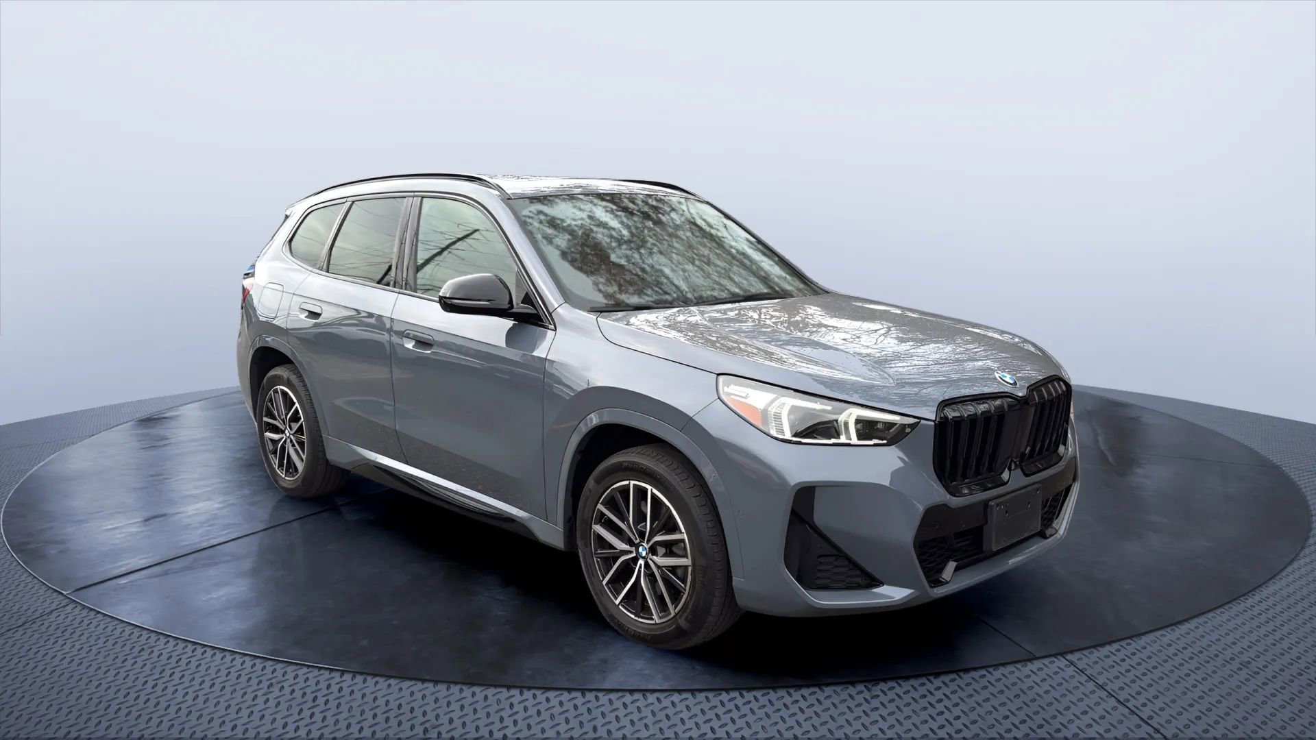 Used 2023 BMW X1 xDrive28i w/ Premium Package image 7