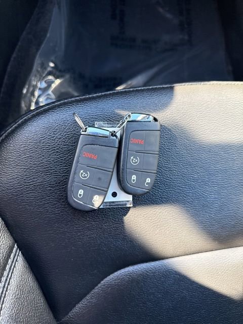 Certified 2025 Jeep Compass Limited image 31