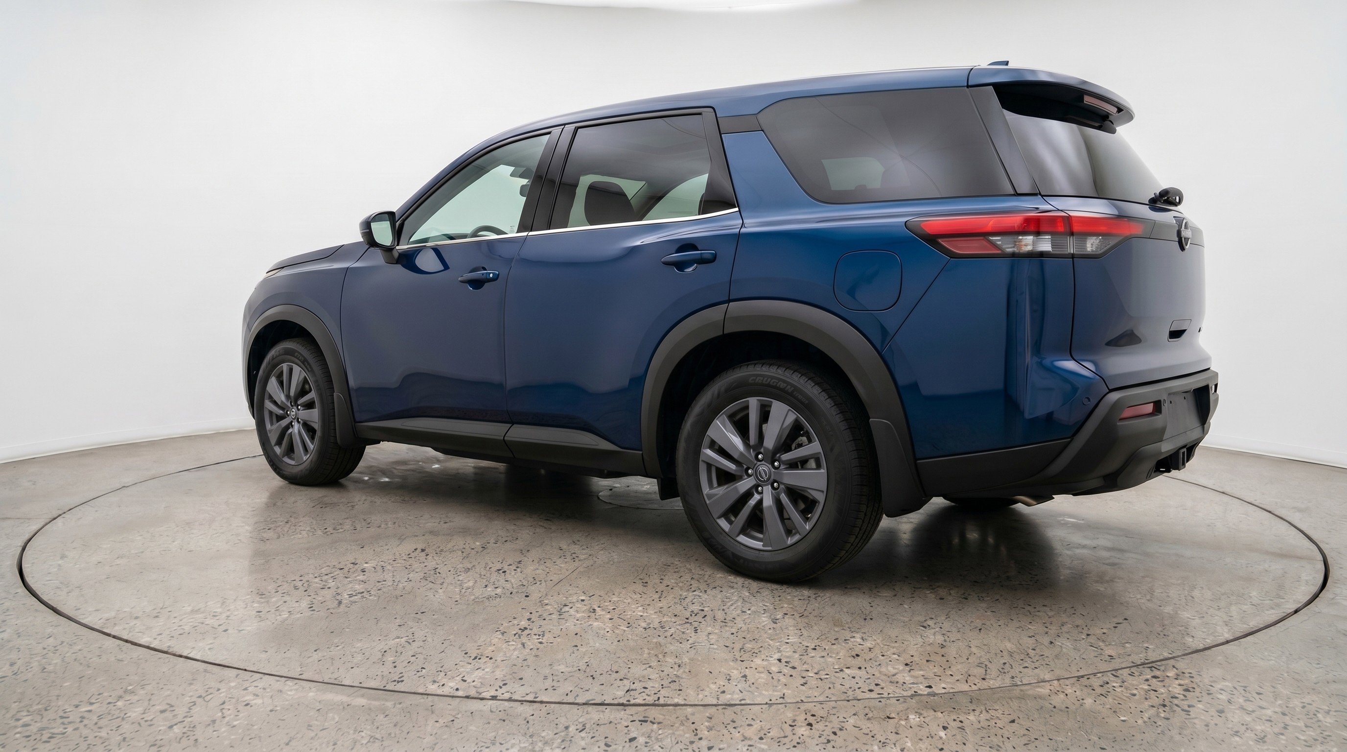 Used 2025 Nissan Pathfinder SV FWD image 6