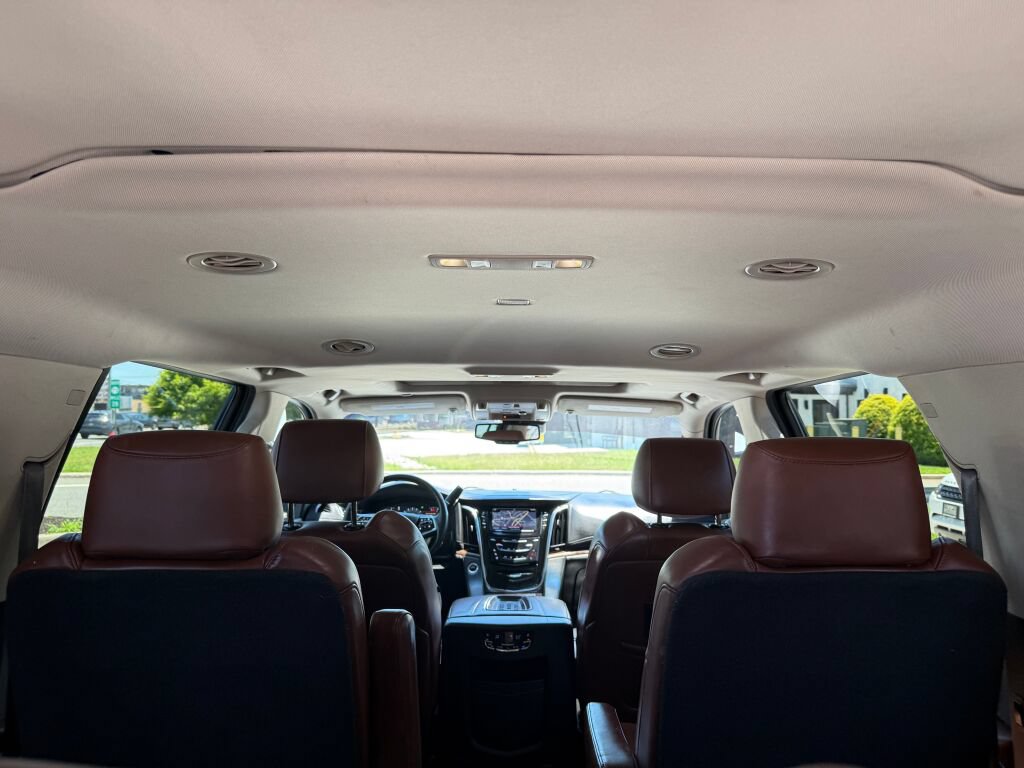Used 2016 Cadillac Escalade ESV Luxury AWD/4WD image 37