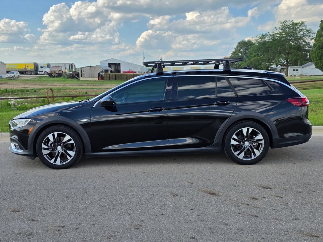 Used 2018 Buick Regal Preferred w/ Sights and Sounds Package AWD/4WD image 8