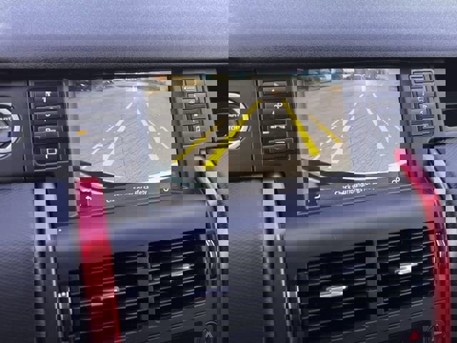 Used 2017 Land Rover Discovery Sport HSE image 16