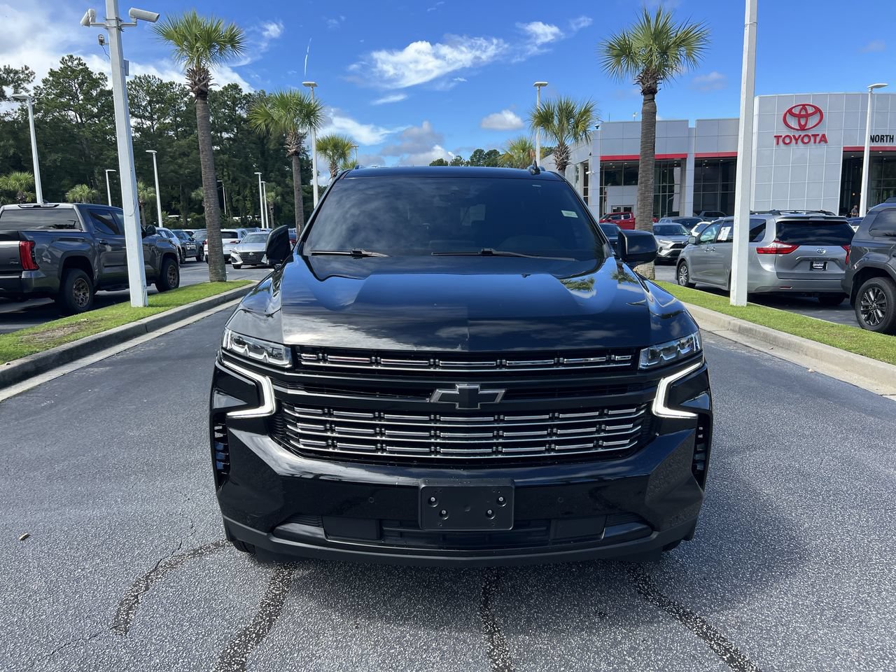 Used 2023 Chevrolet Tahoe Premier AWD/4WD image 3