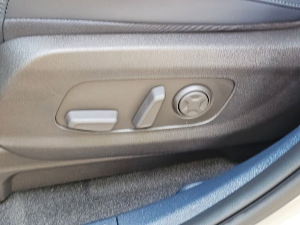 New 2026 Kia Carnival SX w/ SX Dark Edition Package image 37