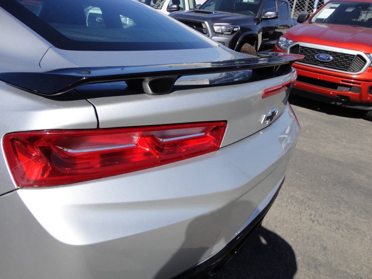 Used 2016 Chevrolet Camaro LT RWD image 40