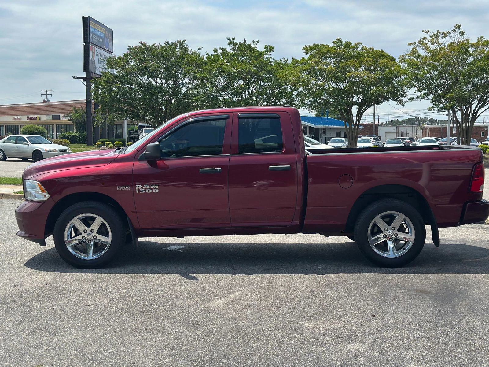 Used 2017 RAM 1500 Express w/ Express Value Package AWD/4WD image 7