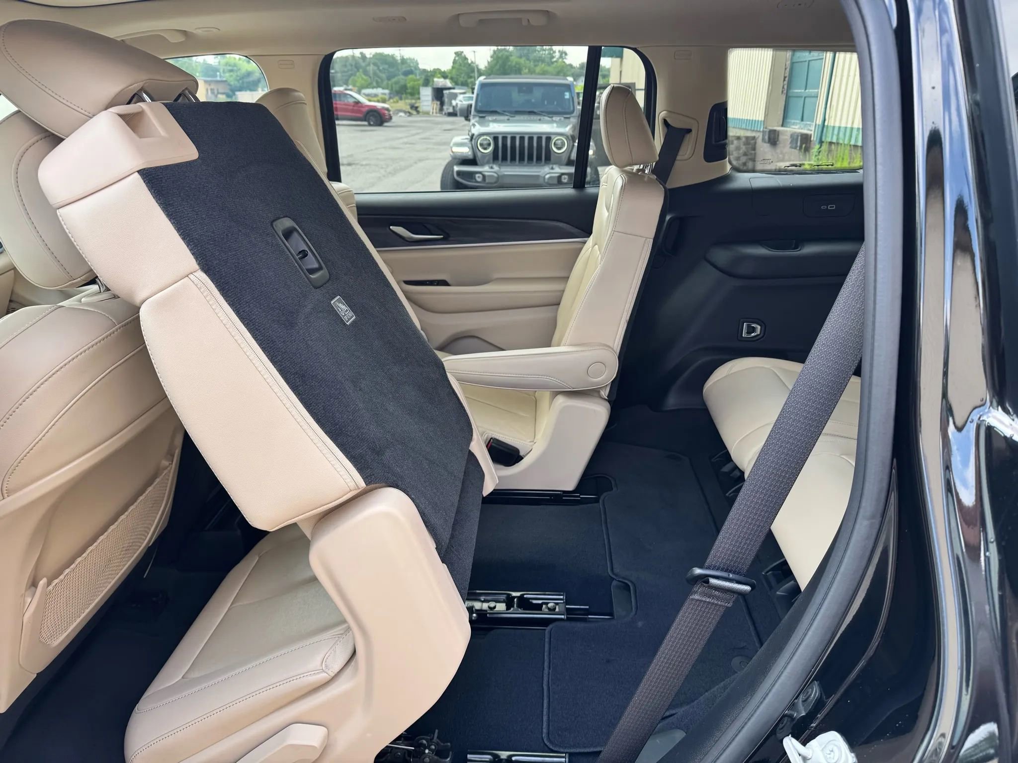 Used 2021 Jeep Grand Cherokee L Limited image 14