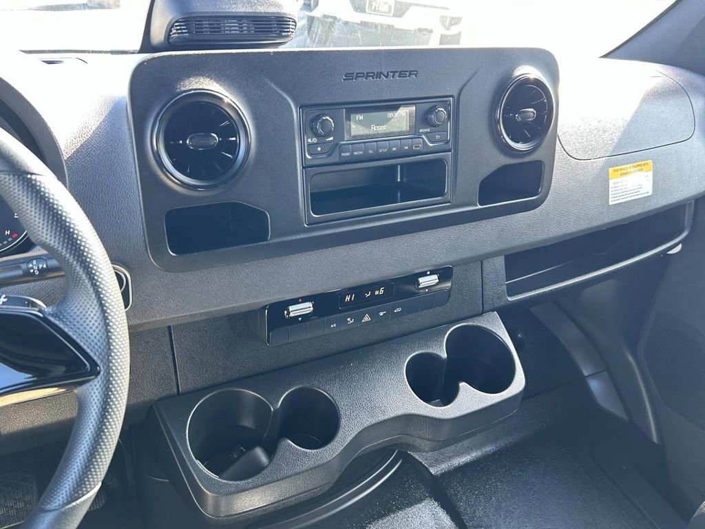 Used 2025 Mercedes-Benz Sprinter 2500 image 26