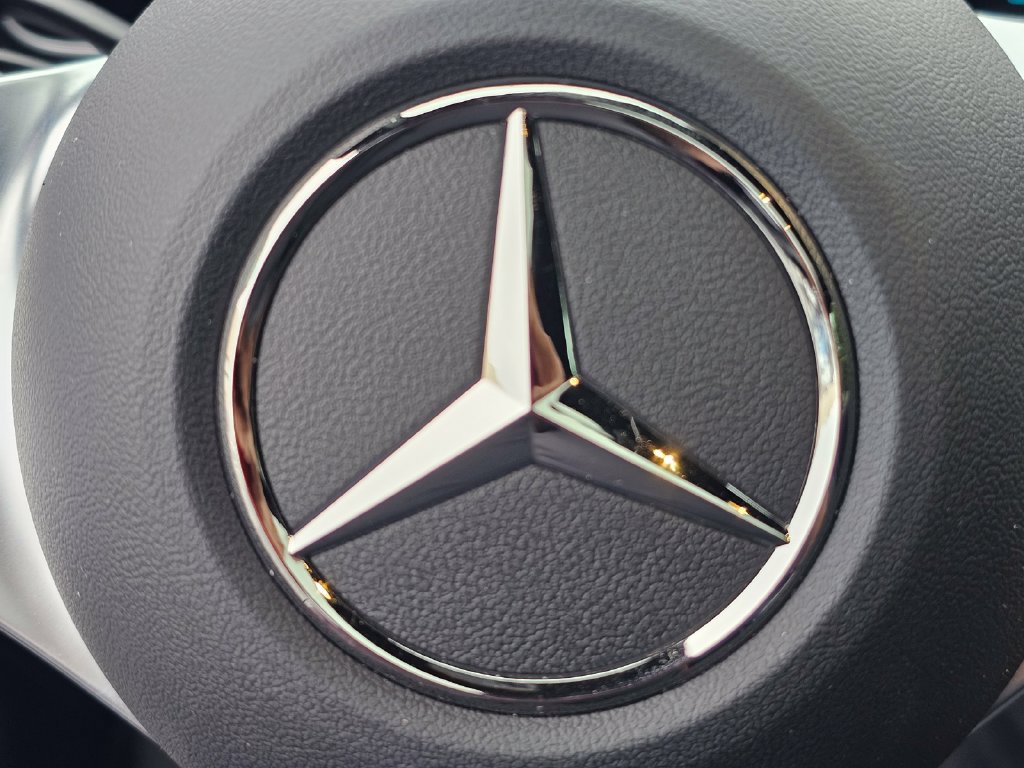Used 2026 Mercedes-Benz GLC 300 image 22