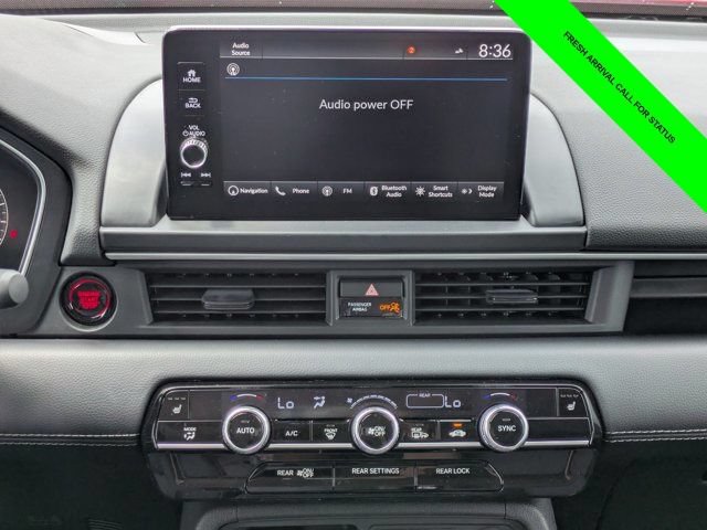 Used 2025 Honda Pilot Touring image 17