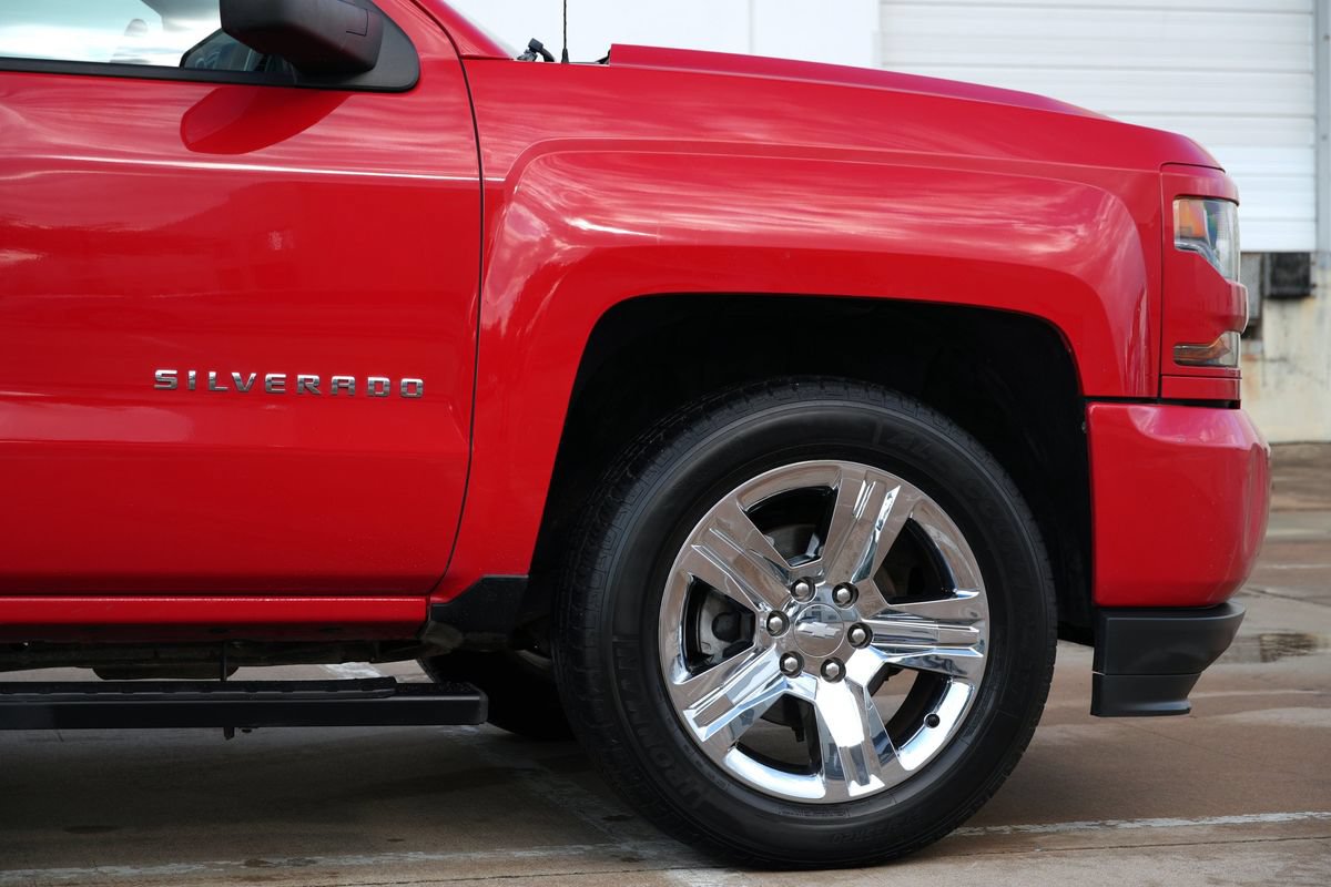 Used 2018 Chevrolet Silverado 1500 Custom w/ Custom Convenience Package RWD image 28