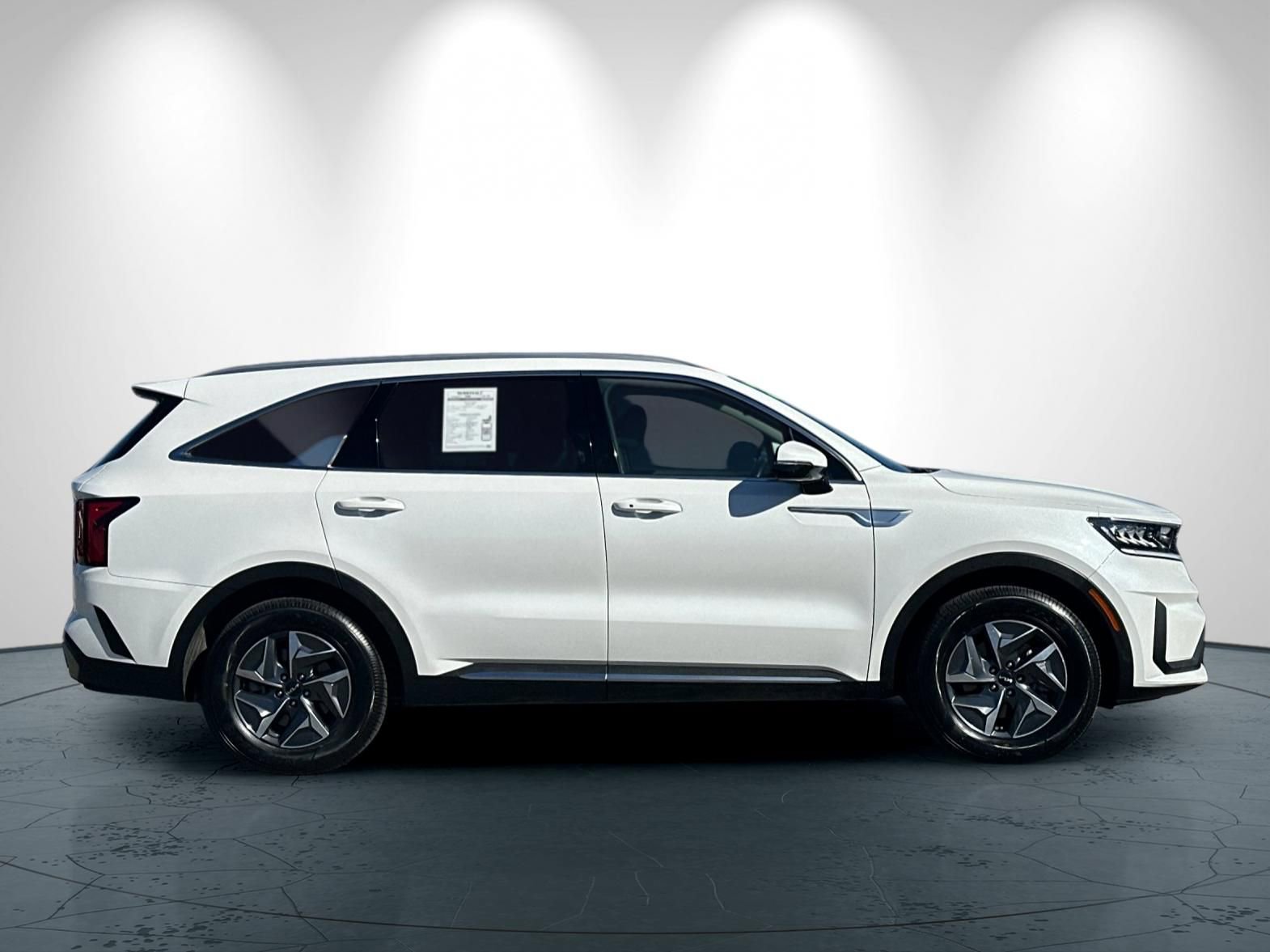 Used 2022 Kia Sorento S image 3