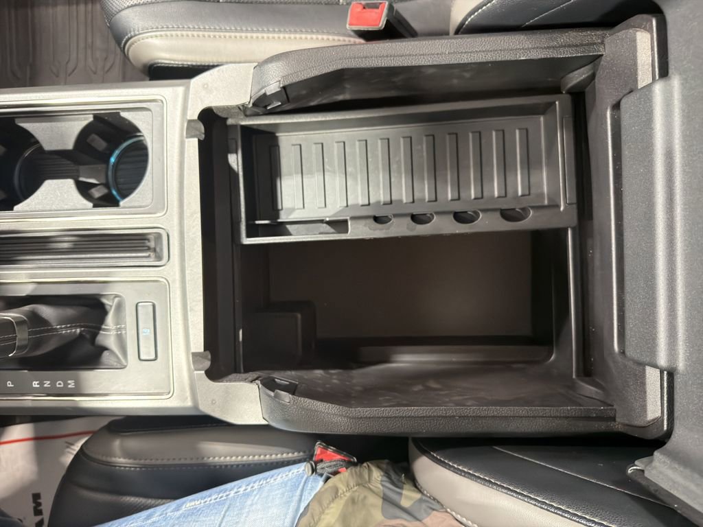 Used 2018 Ford F150 Raptor w/ Equipment Group 802A Luxury image 38