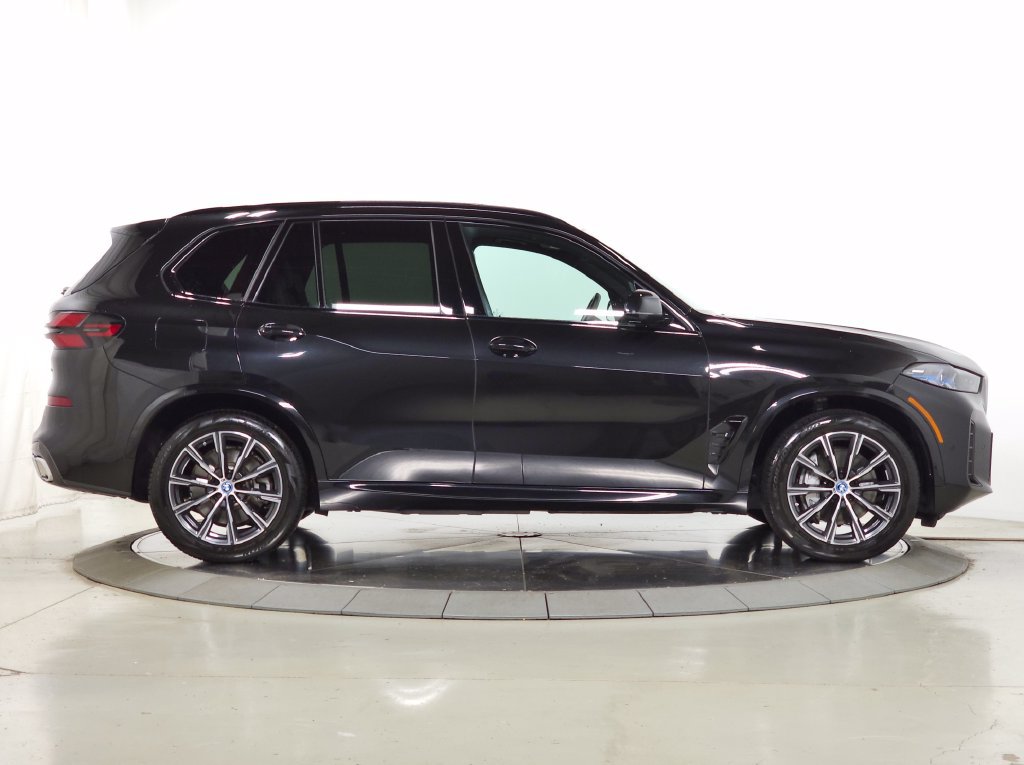 Used 2024 BMW X5 xDrive50e w/ M Sport Package AWD/4WD image 11