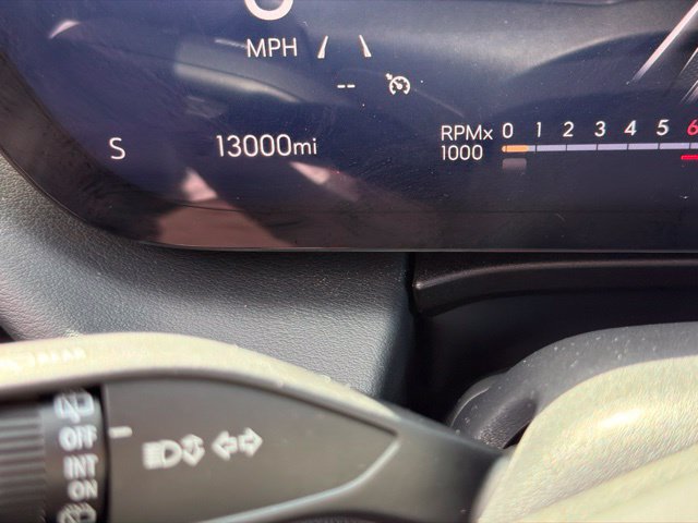 Used 2025 Buick Enclave Avenir FWD image 27