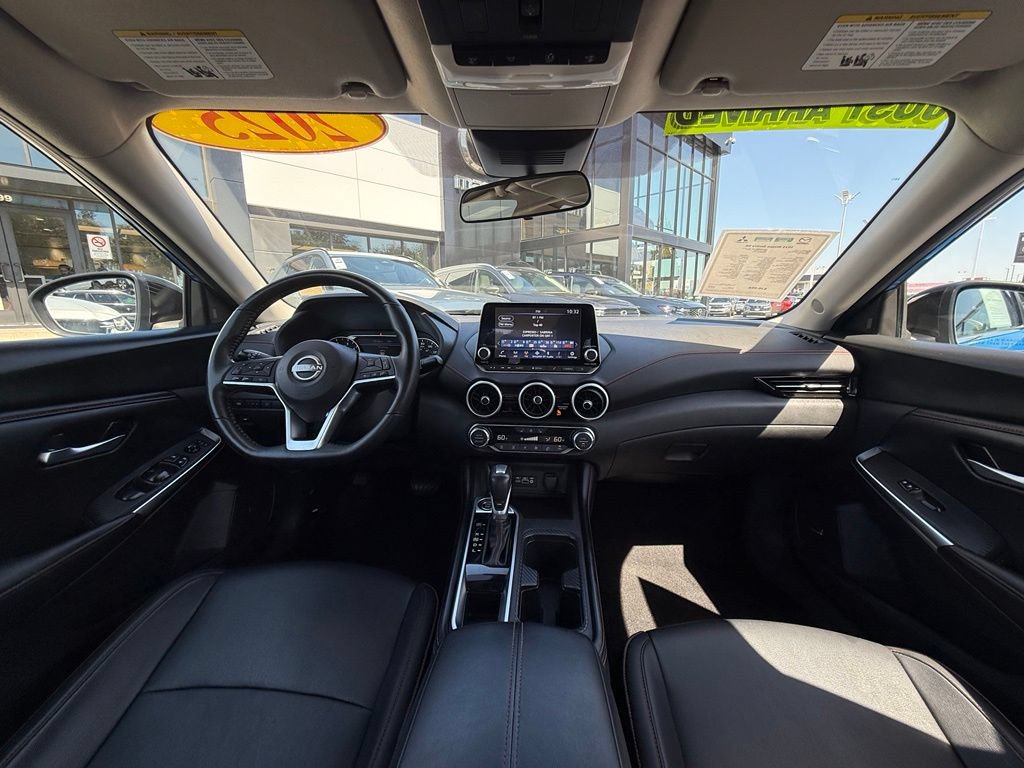 Used 2025 Nissan Sentra SR w/ SR Premium Package FWD image 18