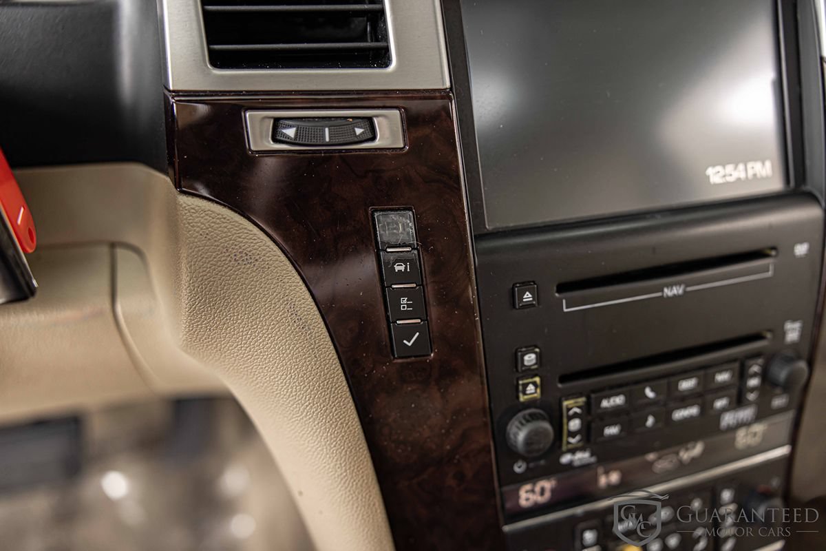 Used 2010 Cadillac Escalade 2WD Hybrid image 29
