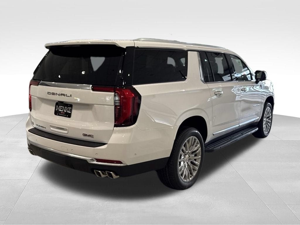 New 2026 GMC Yukon XL Denali w/ LPO, Floor Liner Package AWD/4WD image 7