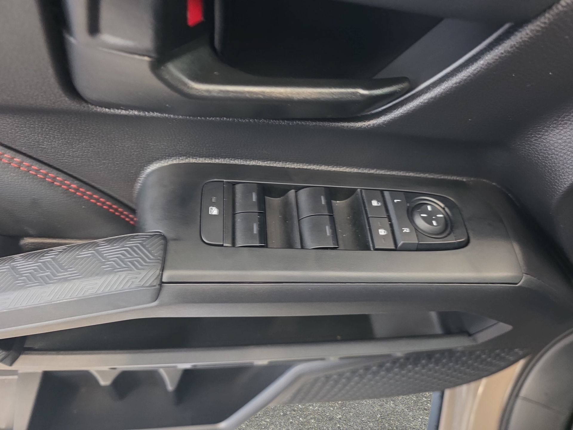 Used 2025 Toyota Tacoma TRD Pro AWD/4WD image 26