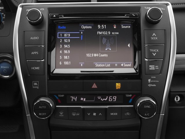 Used 2017 Toyota Camry XLE w/ Moonroof Package FWD image 10