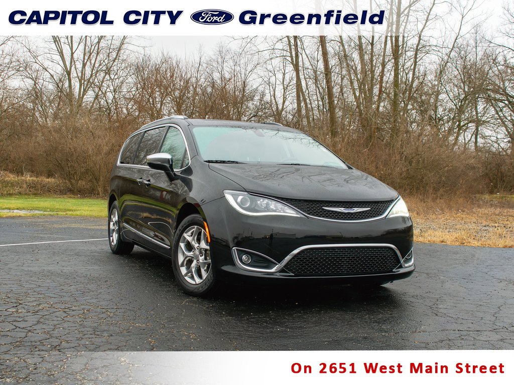 Used 2018 Chrysler Pacifica Limited image 1